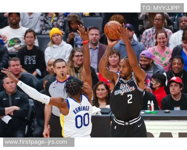 CCTV52017勇士与快船激战回顾精彩瞬间与赛场亮点分析 CCTV52017勇士与快船激战回顾精彩瞬间与赛场亮点分析