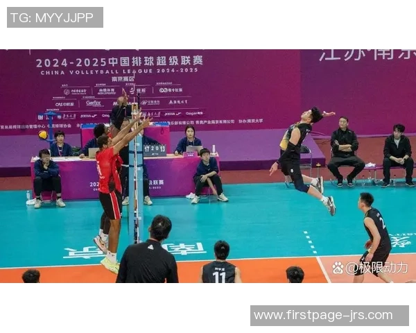中国男排迎战台山排球力争胜利展现团队精神与竞技风采
