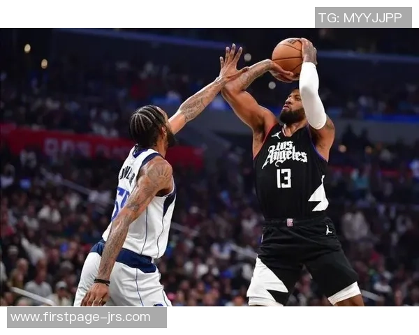 快船与篮网激战正酣精彩比赛直播全程回顾与分析 快船与篮网激战正酣精彩比赛直播全程回顾与分析